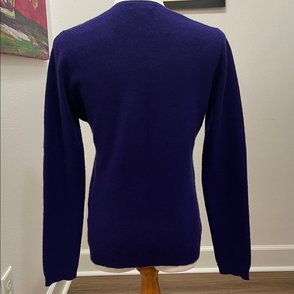 Royal Purple -Blue Cashmere V-neck Sweater sz Medium, FREE scarf w/purchase. - Picture 5 of 11